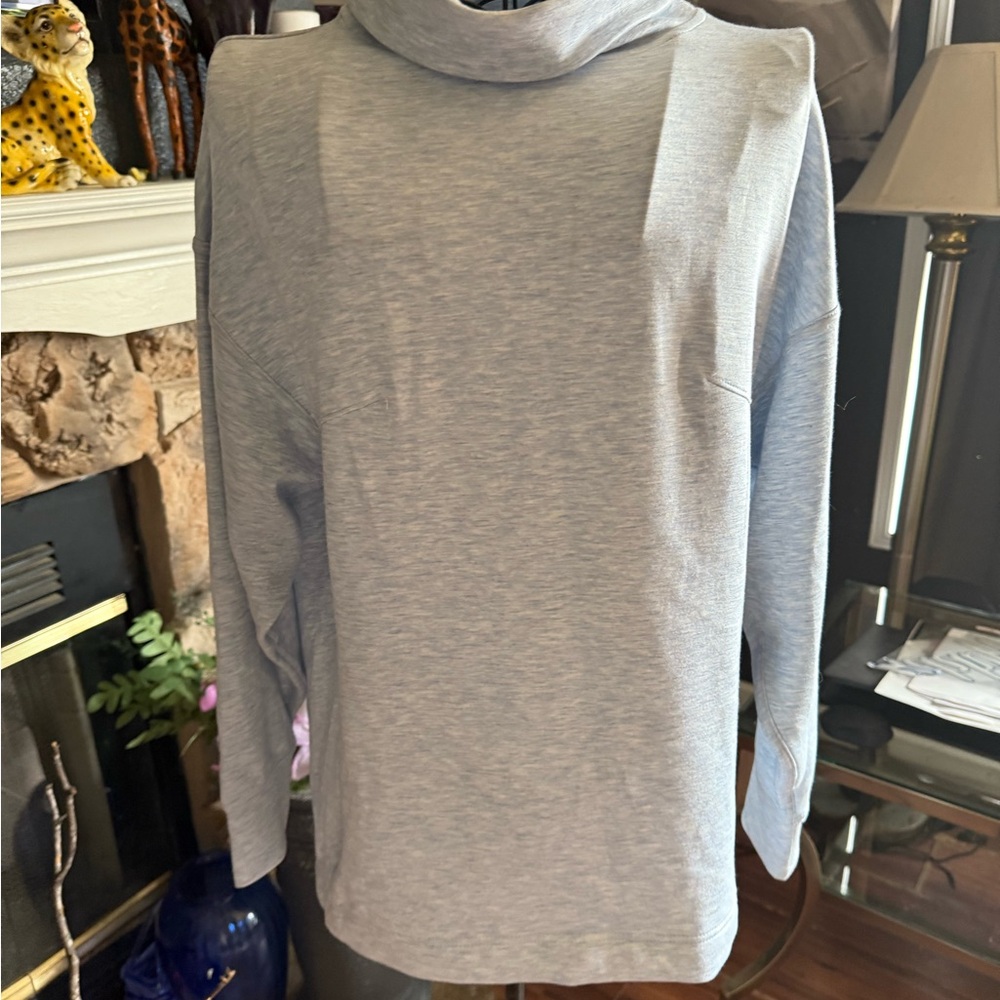 Danskin NWT SIZE M Light blue Long Sleeve Top